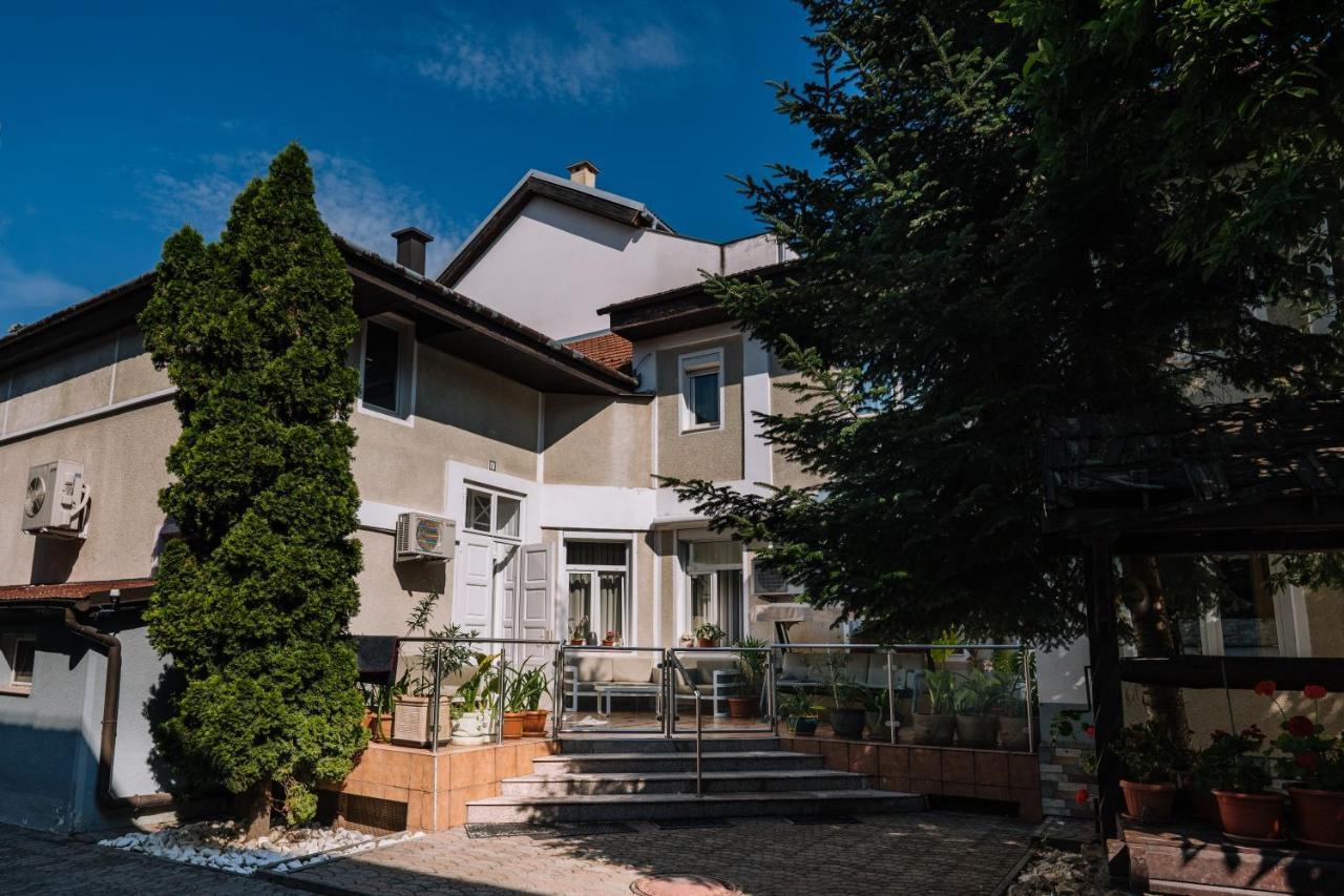 The Home Тимишоара Экстерьер фото